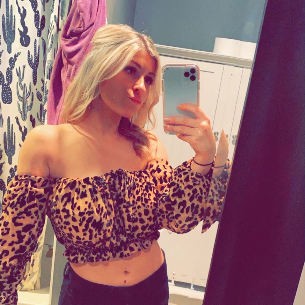 Cheetah crop shirt